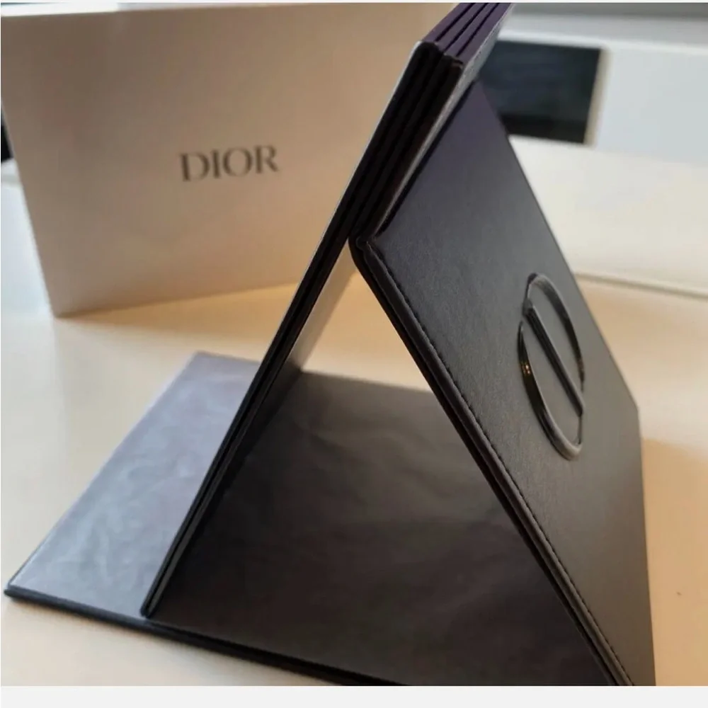 Dior Black Leather Card Case with CD Logo - Picture 7 of 10